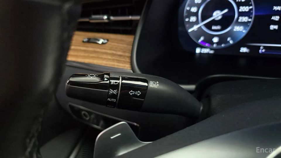 Kia K9