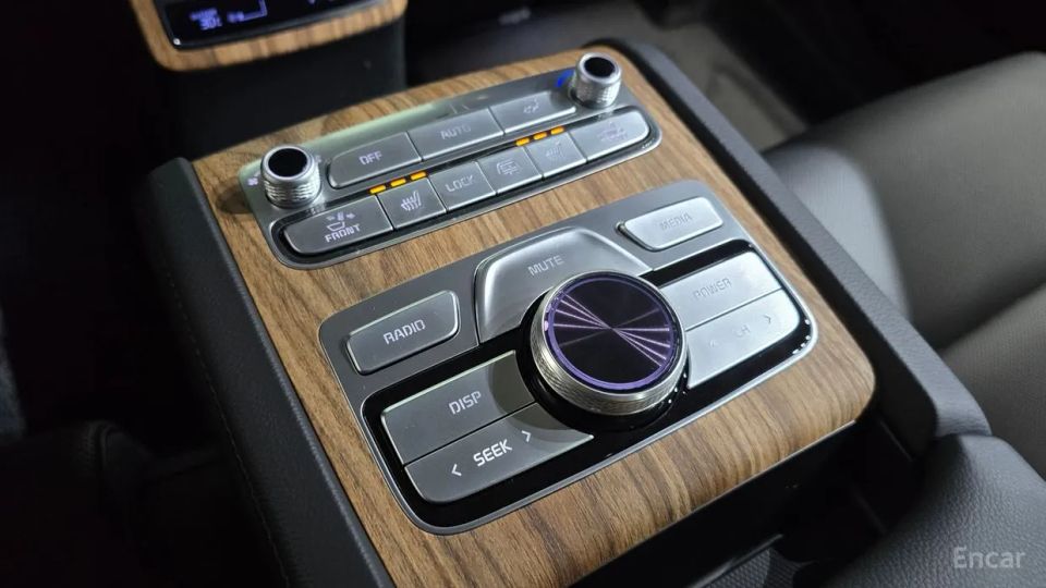 Kia K9