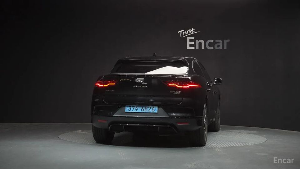 Jaguar I-PACE