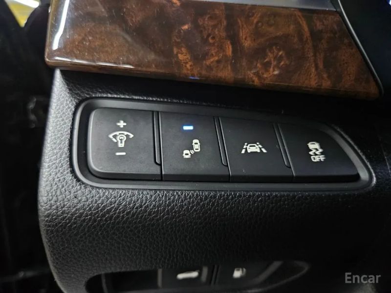 Hyundai Aslan