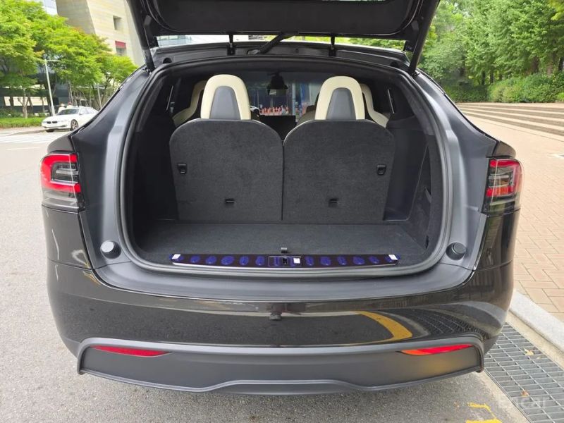 Tesla model-x