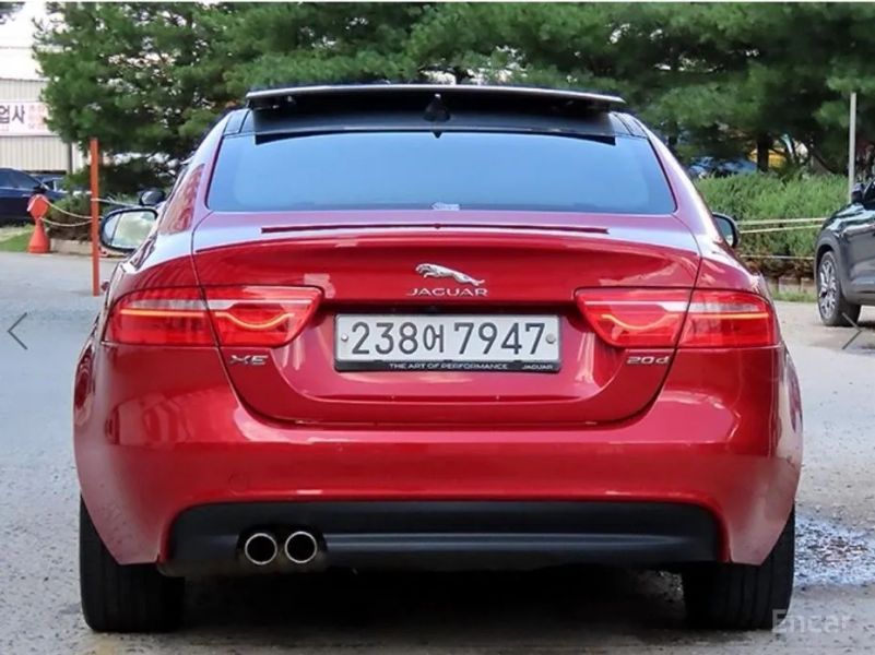 Jaguar XE