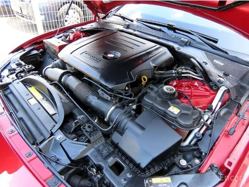 Jaguar XE