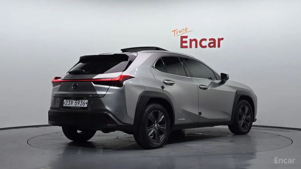 Lexus UX