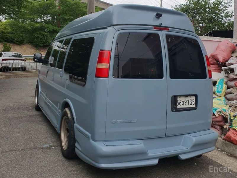 Chevrolet Express Van