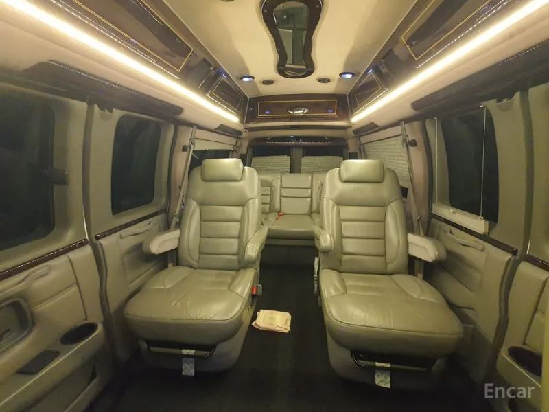 Chevrolet Express Van