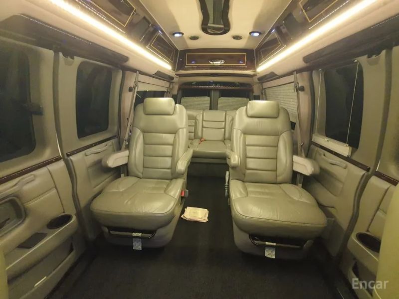 Chevrolet Express Van