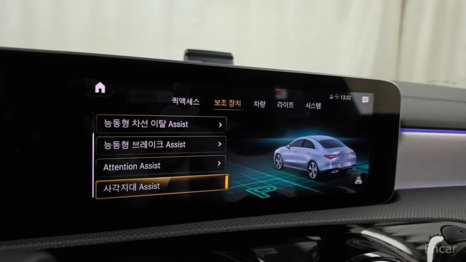 Mercedes-Benz CLA-Class