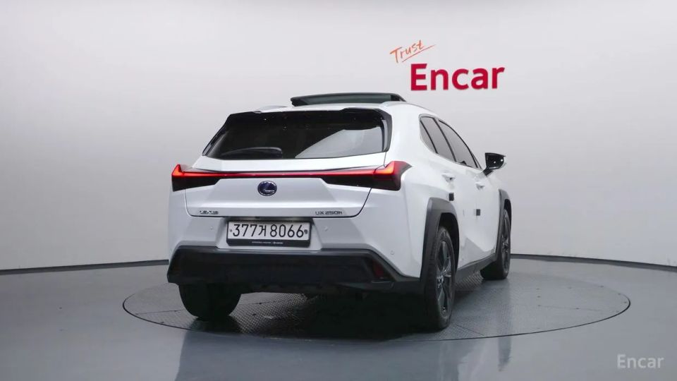 Lexus UX