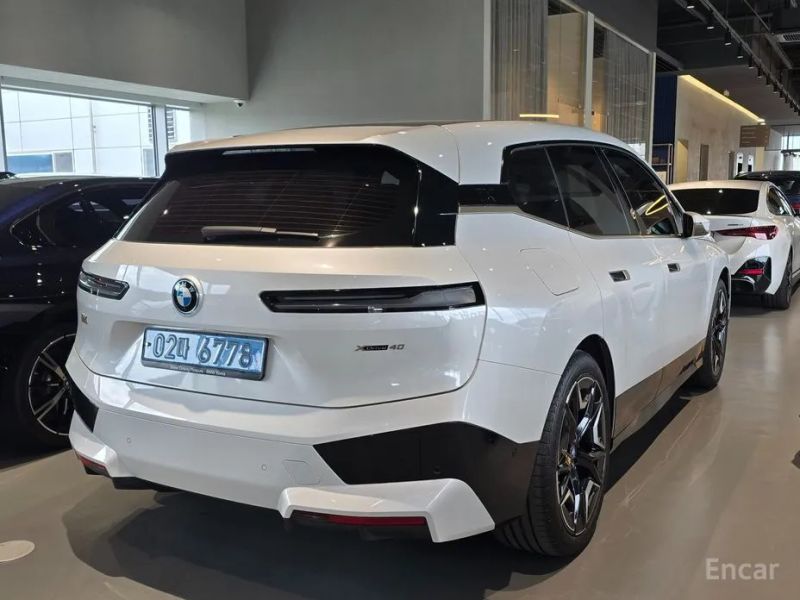 BMW ix