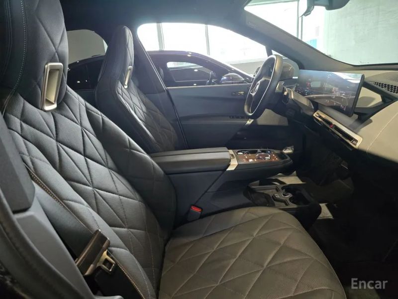 BMW ix