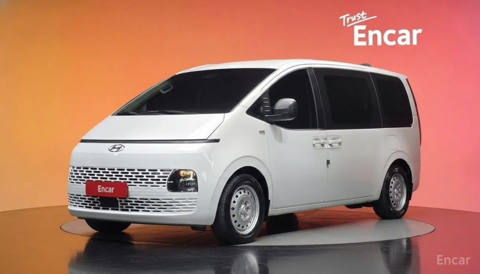 Hyundai Staria