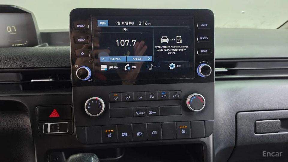 Hyundai Staria