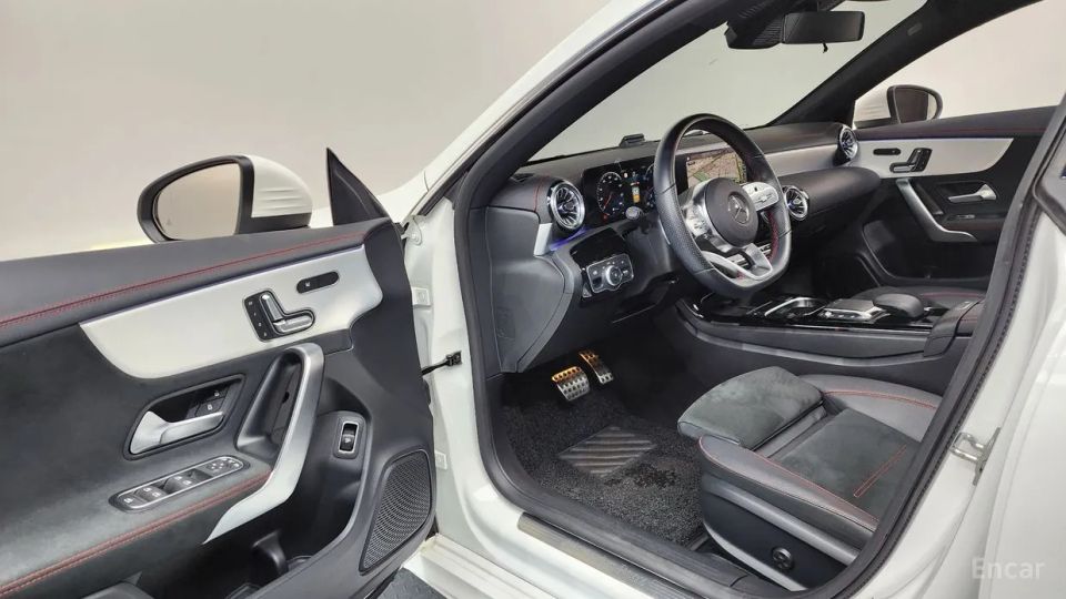 Mercedes-Benz CLA-Class