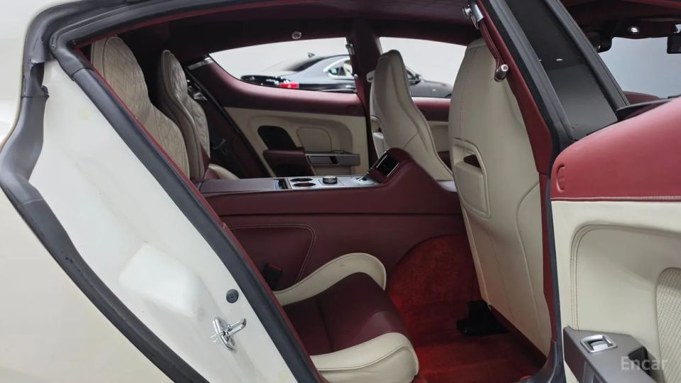 Astonmartin Rapide