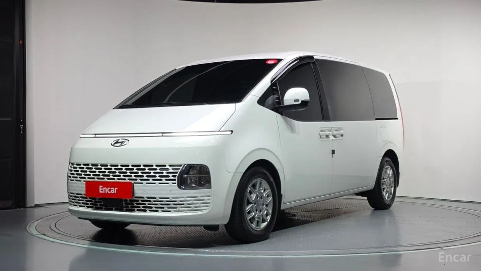 Hyundai Staria