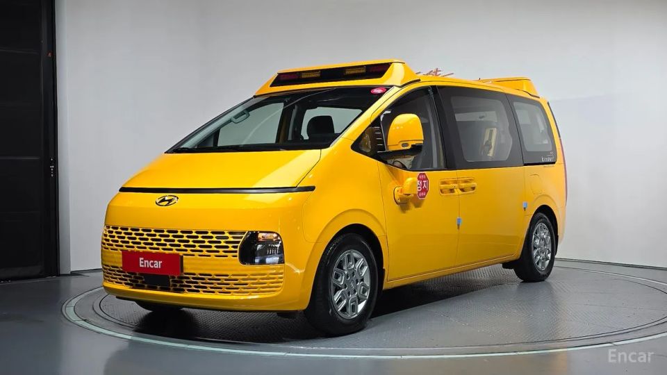 Hyundai Staria