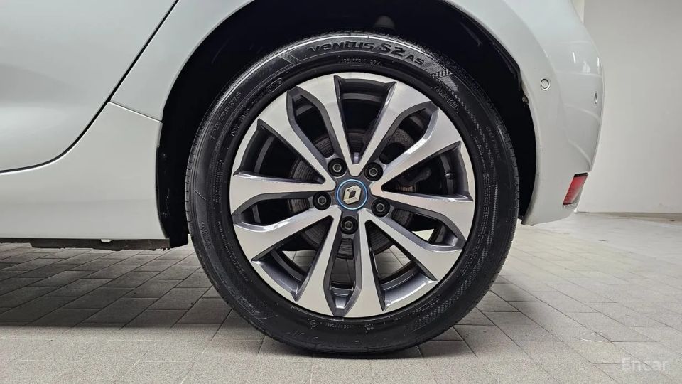 Renault-KoreaSamsung Zoe