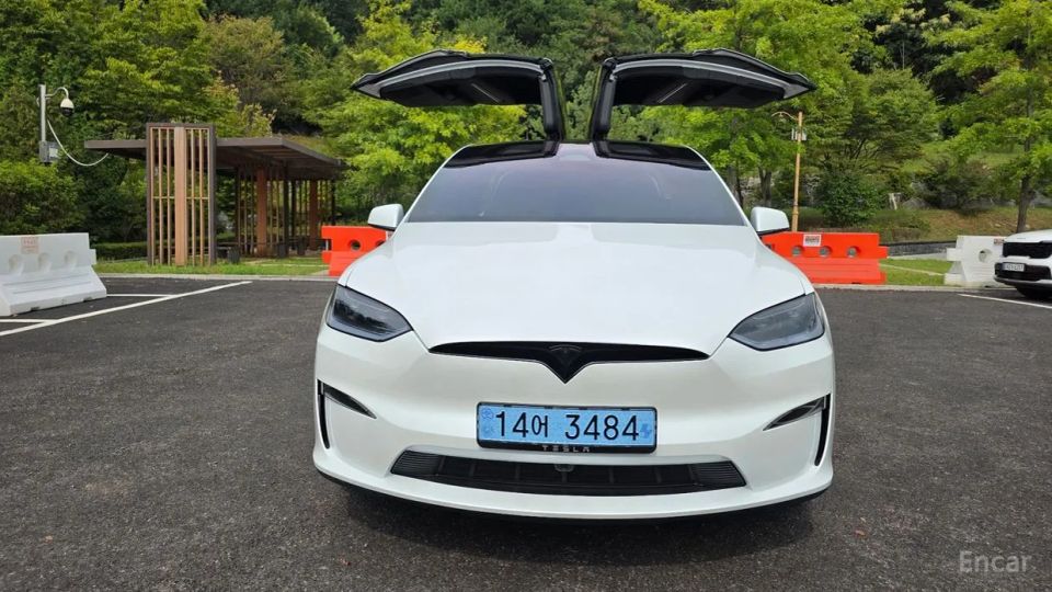 Tesla model-x