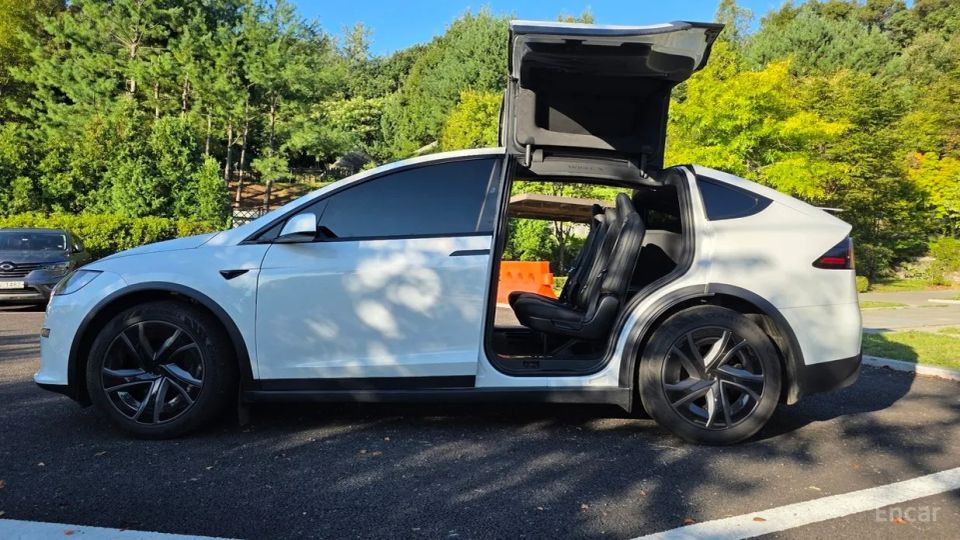 Tesla model-x