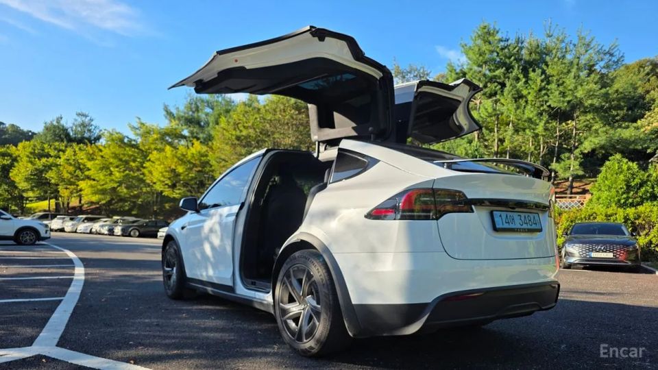 Tesla model-x