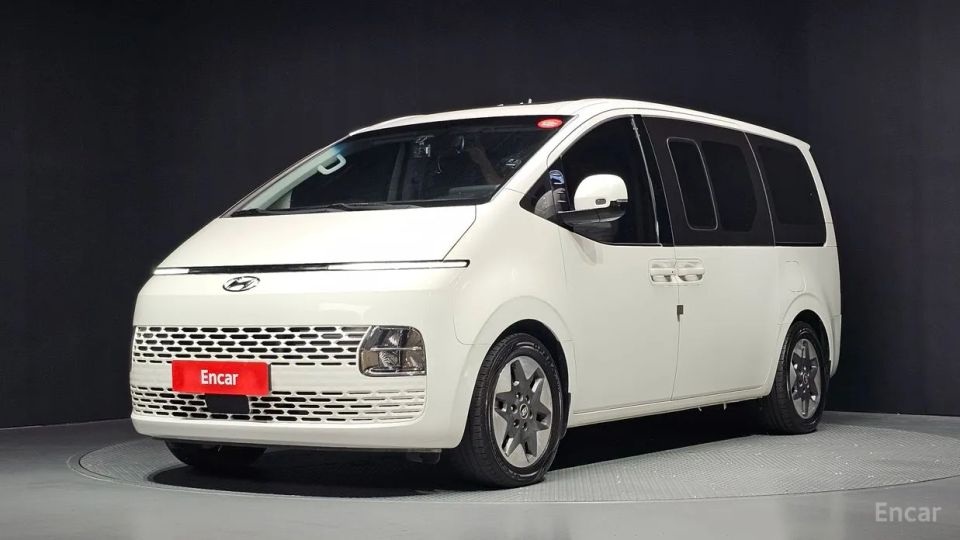 Hyundai Staria