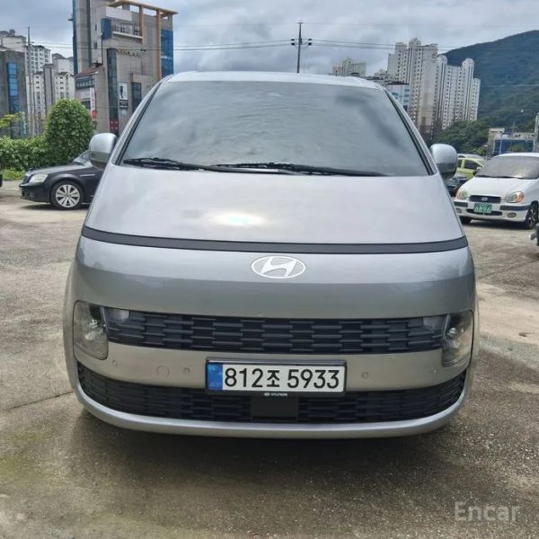 Hyundai Staria
