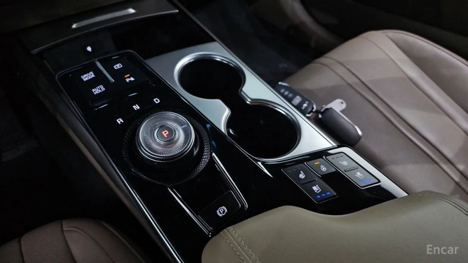 Kia K8