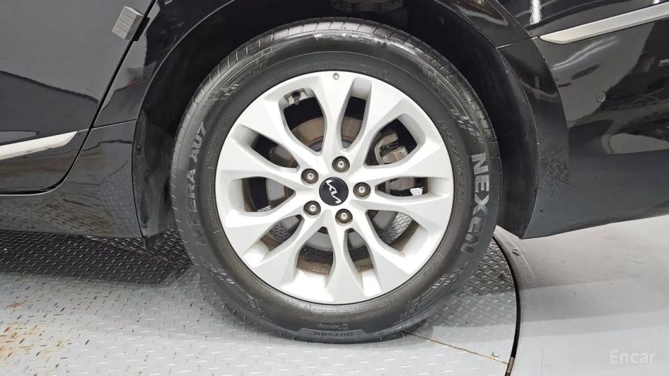 Kia K8