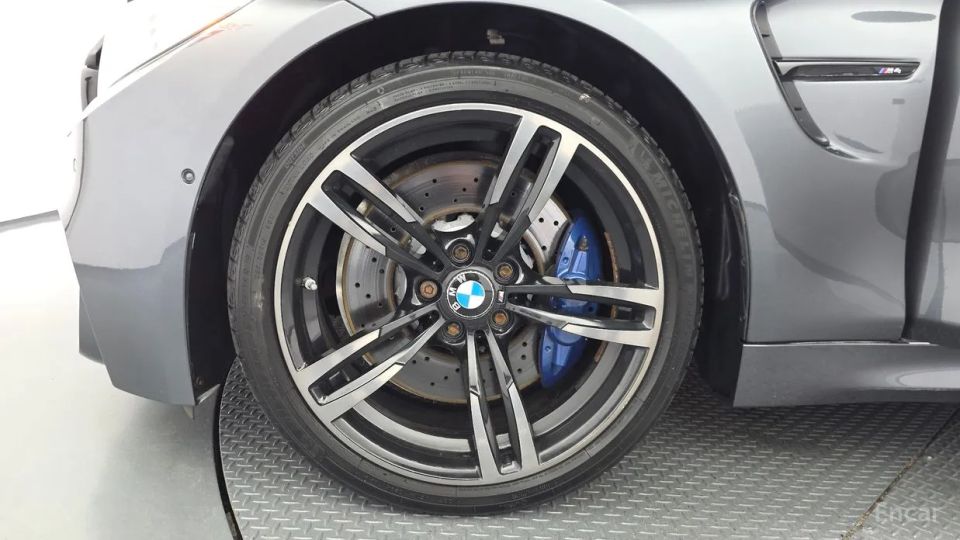 BMW M4