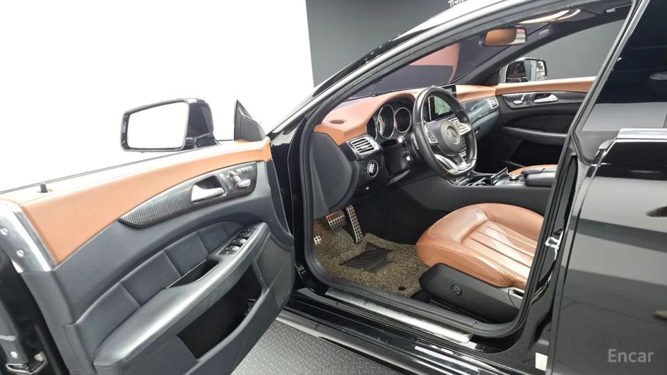 Mercedes-Benz CLS-Class