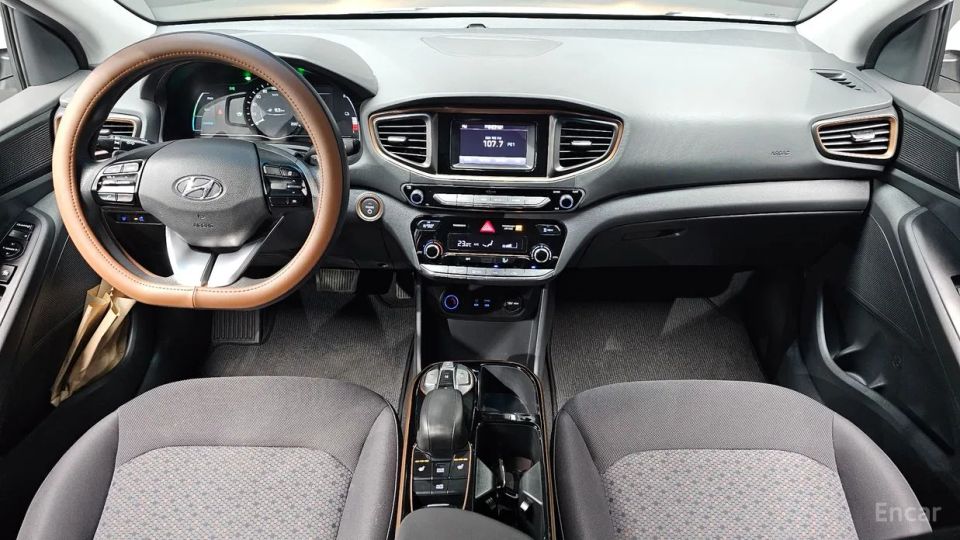 Hyundai Ioniq
