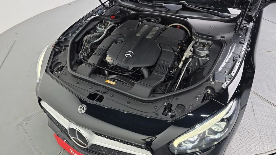 Mercedes-Benz SL-Class