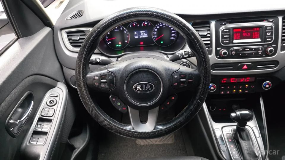 Kia Carens