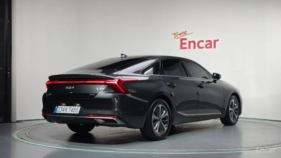 Kia K8