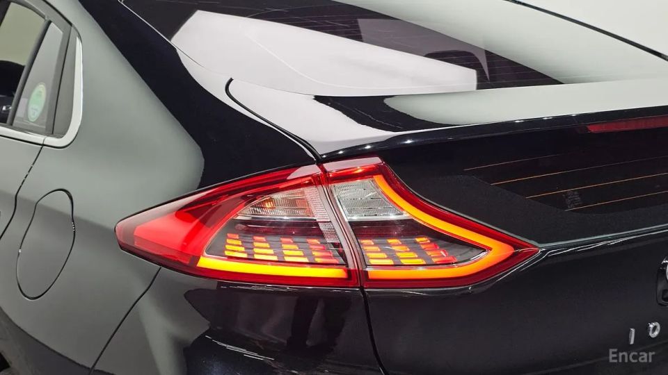 Hyundai Ioniq