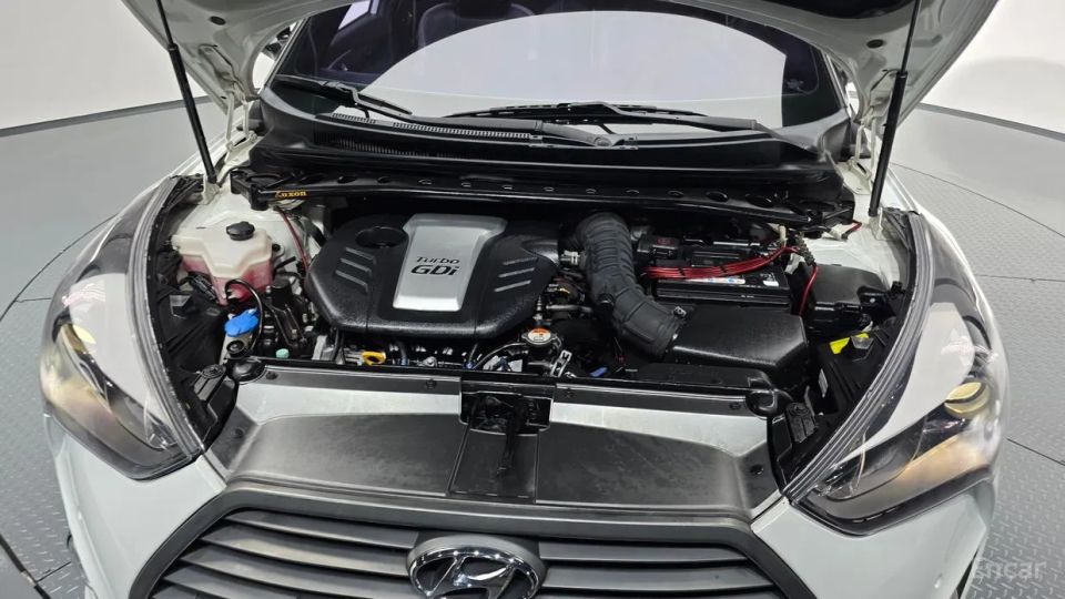 Hyundai Veloster