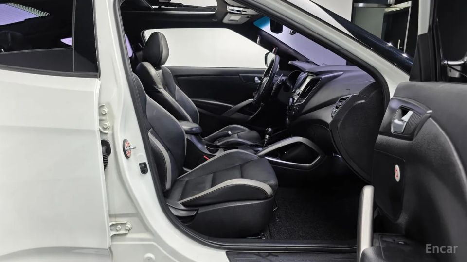 Hyundai Veloster