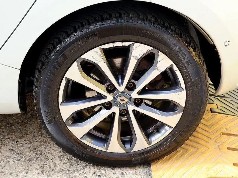 Renault-KoreaSamsung Zoe
