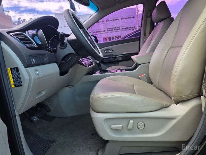 Kia Canival