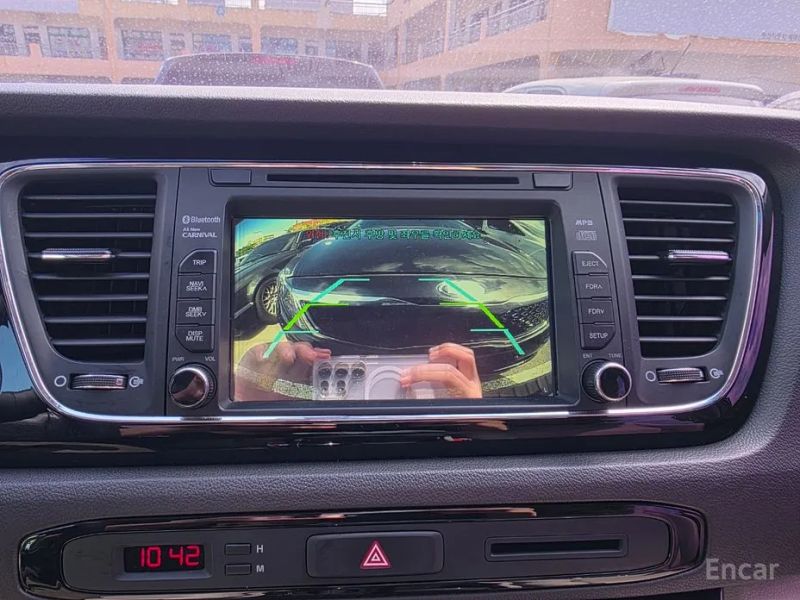 Kia Canival