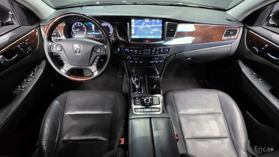Hyundai Equus