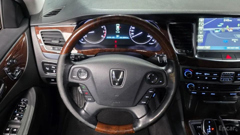 Hyundai Equus