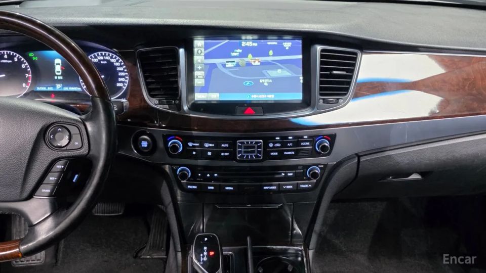 Hyundai Equus
