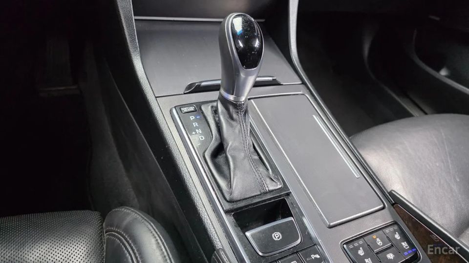 Hyundai Aslan