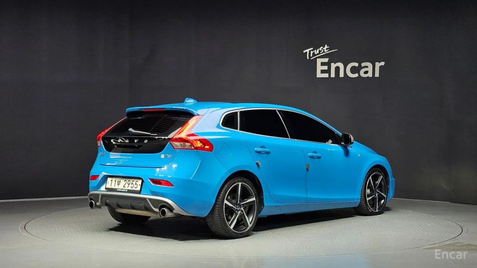 Volvo V40