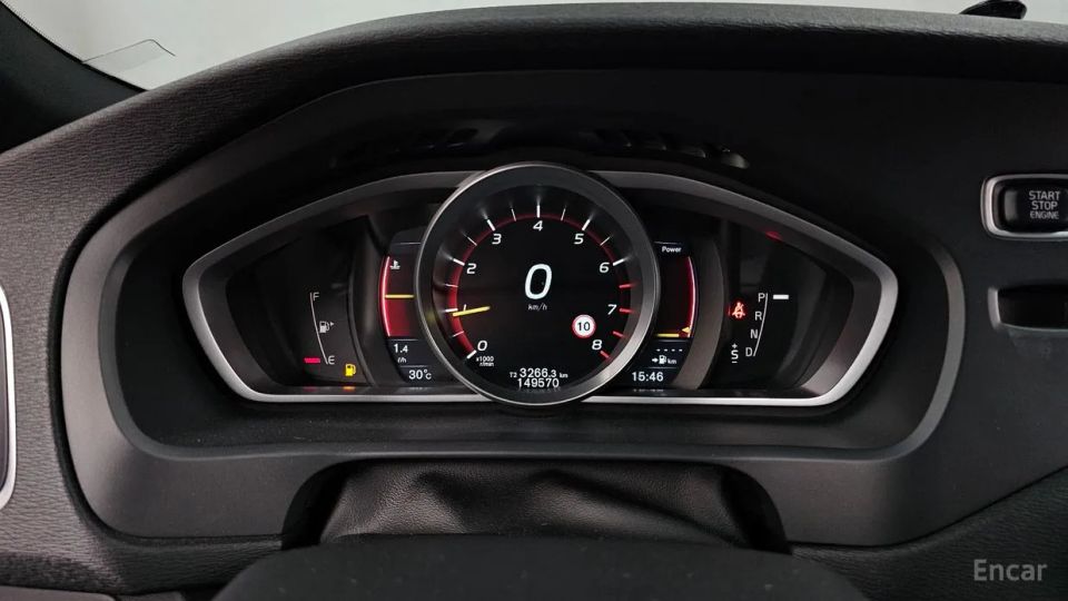 Volvo V40