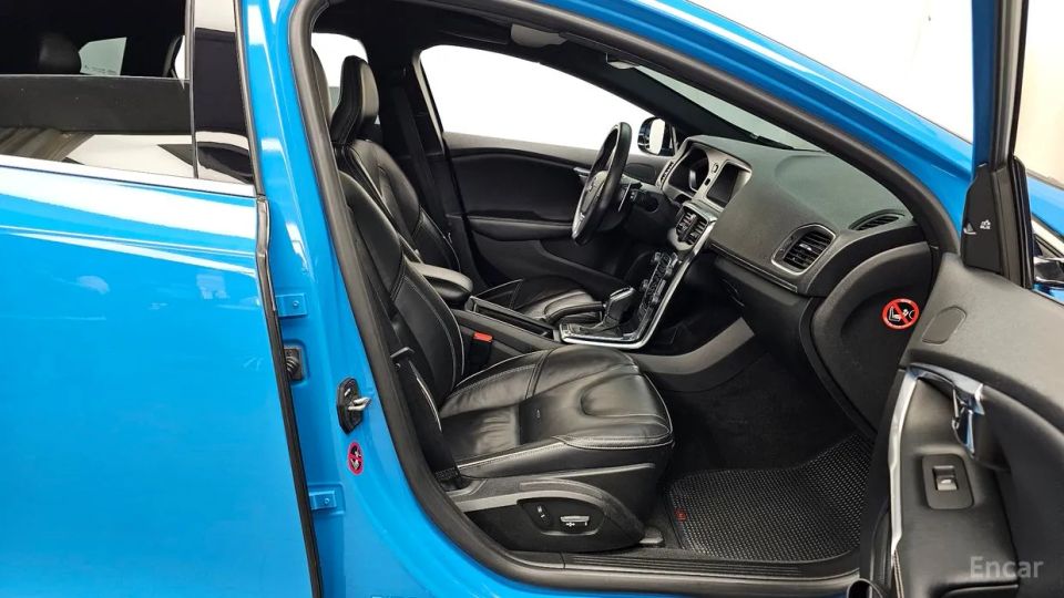 Volvo V40