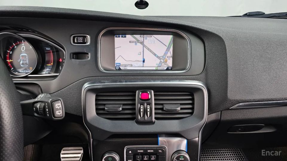 Volvo V40