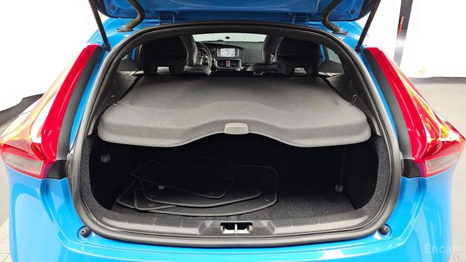Volvo V40
